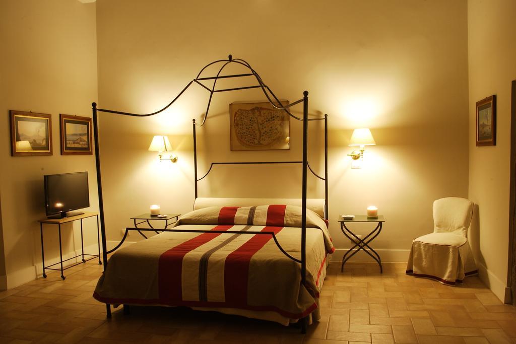 Hotel Commenda Ordine Di Malta Vignanello Habitación foto